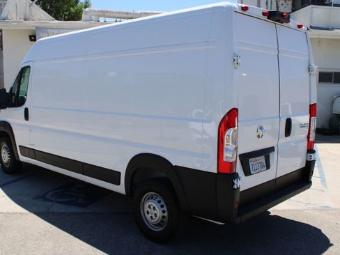 Used 2025 RAM ProMaster 3500 w/ Convenience Group FWD image 6
