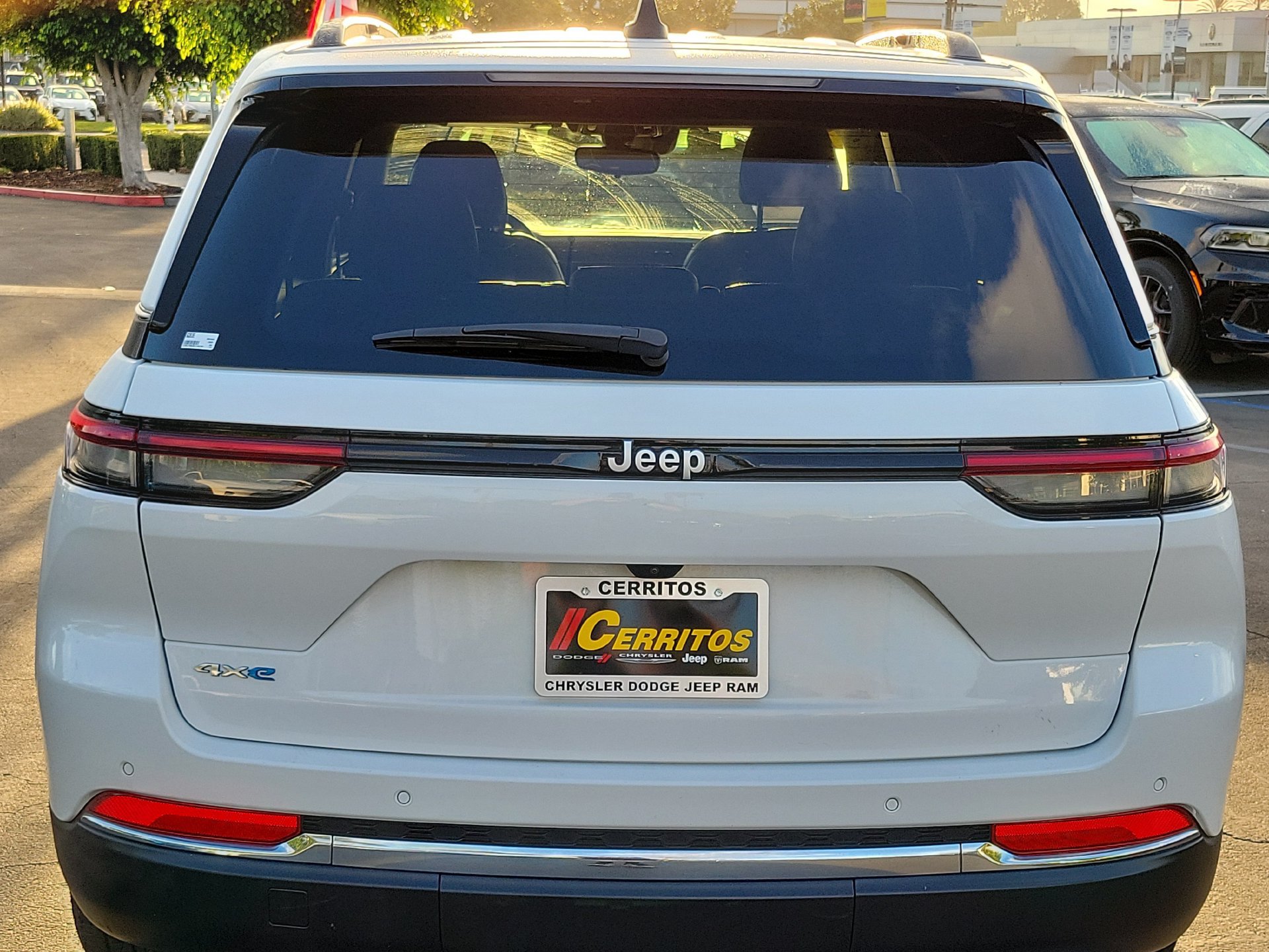 Certified 2024 Jeep Grand Cherokee Limited 4xe AWD/4WD image 3