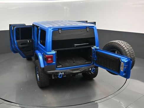 Used 2022 Jeep Wrangler Unlimited Rubicon w/ Trailer Tow Package AWD/4WD image 30