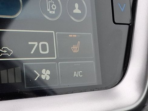 Used 2024 Subaru Outback Premium image 24