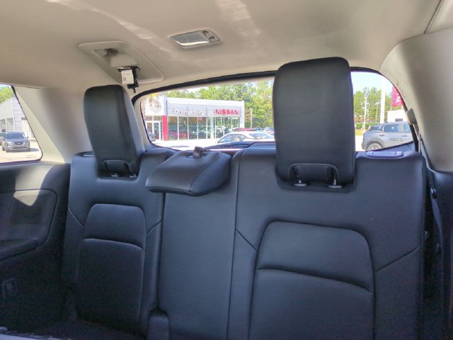 Used 2025 Nissan Pathfinder Platinum AWD/4WD image 32