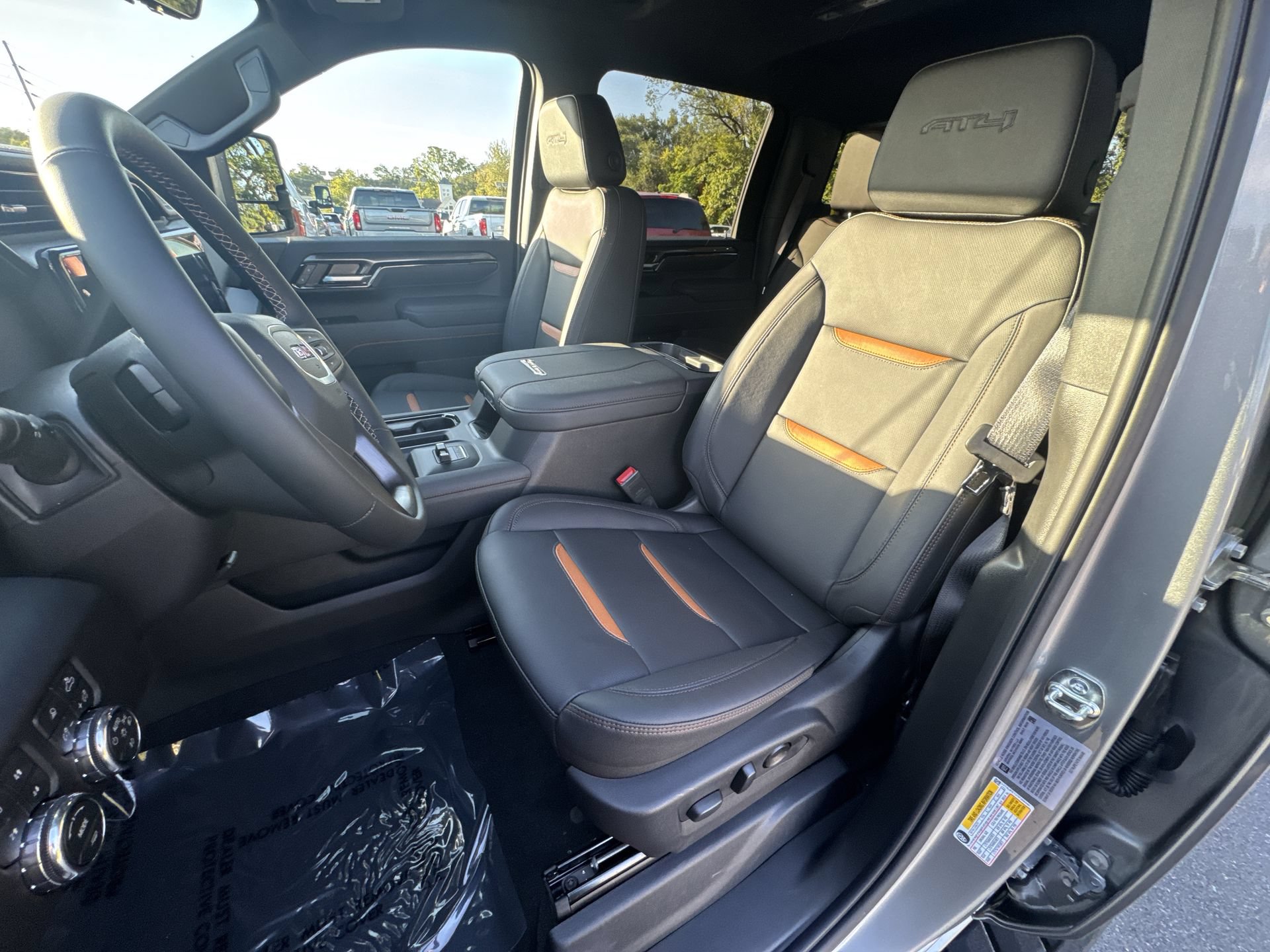 New 2026 GMC Sierra 2500 AT4 w/ AT4 Premium Plus Package AWD/4WD image 13