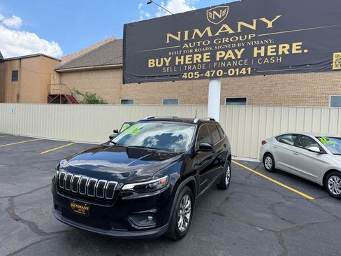Used 2019 Jeep Cherokee Latitude Plus FWD image 3
