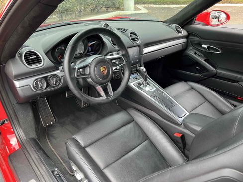 Used 2017 Porsche 718 Cayman S RWD image 3