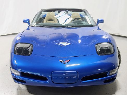 Used 2002 Chevrolet Corvette Convertible w/ Preferred Equipment Group2 image 9