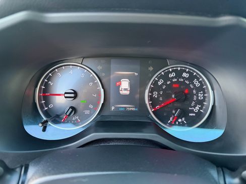 Used 2019 Toyota RAV4 XLE image 36