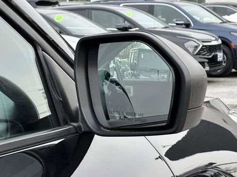 Used 2022 Ford Explorer XLT w/ Equipment Group 202A image 29