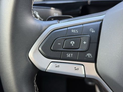 Used 2024 Volkswagen Atlas Cross Sport SEL image 27