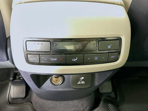 Used 2021 Hyundai Palisade SEL w/ Premium Package FWD image 27