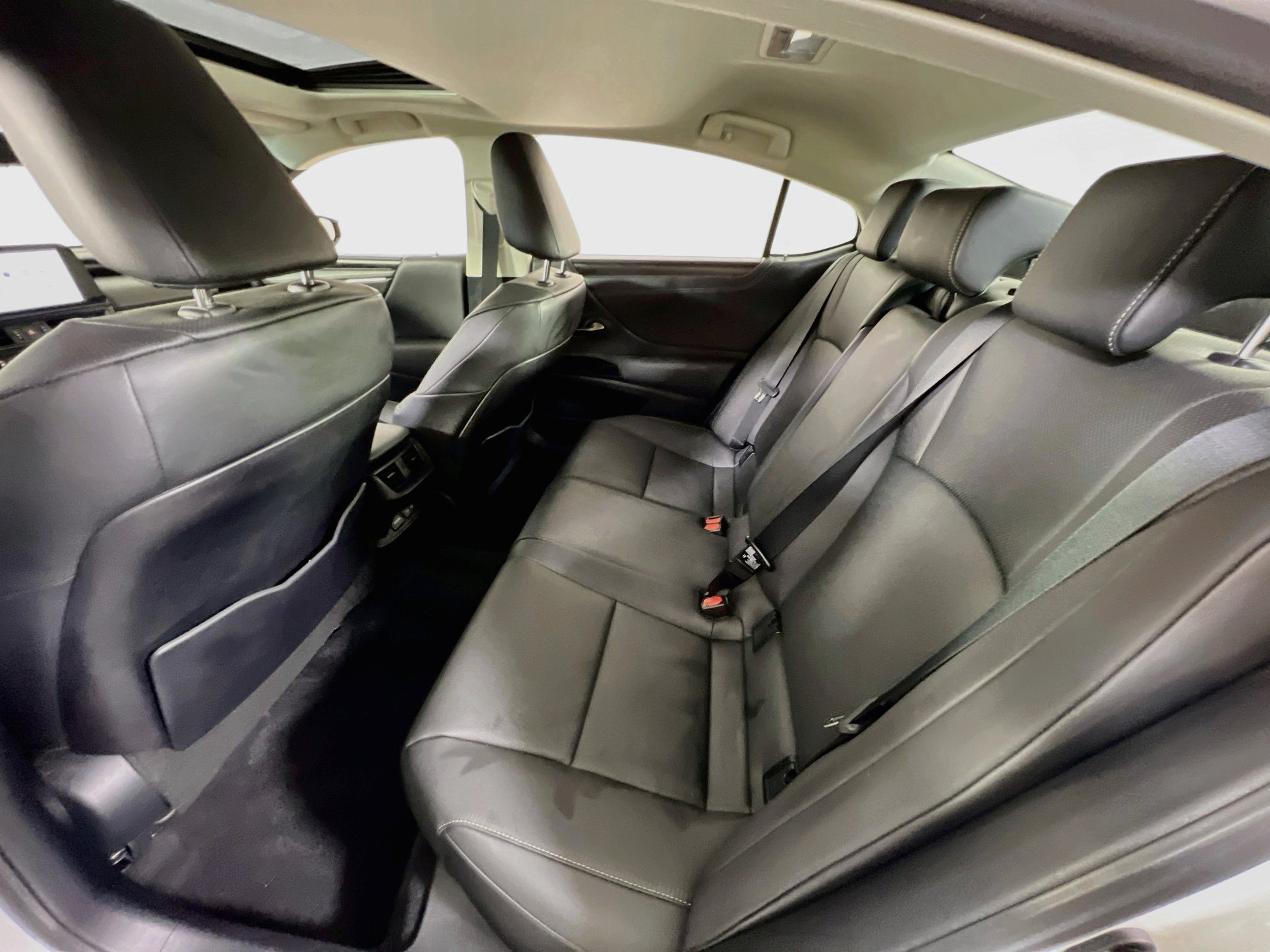 Used 2024 Lexus ES 350 w/ Premium Package FWD image 24