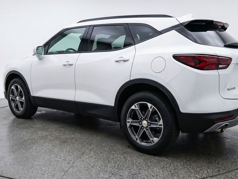 Used 2025 Chevrolet Blazer LT FWD image 6
