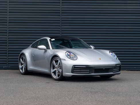 Certified 2023 Porsche 911 Carrera RWD image 10