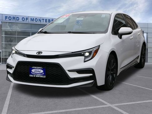 Used 2024 Toyota Corolla SE FWD image 8