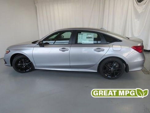 Used 2024 Honda Civic Sport image 1