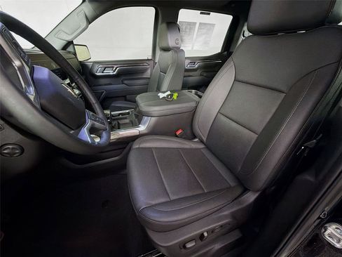 Used 2025 Chevrolet Silverado 1500 LTZ image 11