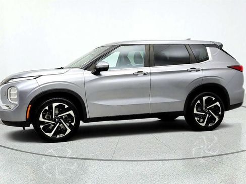 Used 2022 Mitsubishi Outlander SE AWD/4WD image 8