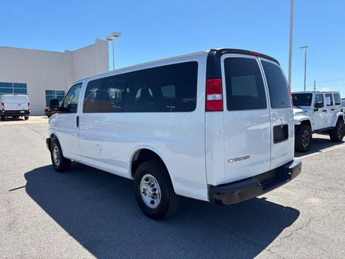 Used 2019 Chevrolet Express 3500 LS image 5
