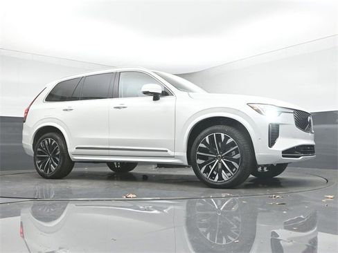 New 2026 Volvo XC90 B6 Ultra image 38