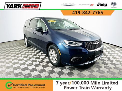 Certified 2024 Chrysler Pacifica Touring-L image 1