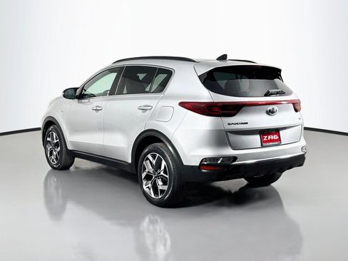 Used 2022 Kia Sportage EX AWD/4WD image 3