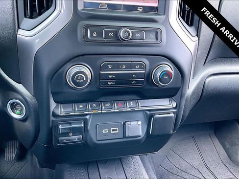 Used 2024 Chevrolet Silverado 1500 Custom image 16