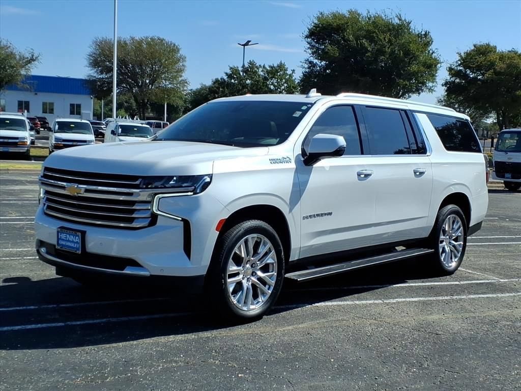 Used 2021 Chevrolet Suburban High Country w/ Premium Package AWD/4WD image 12