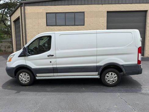 Used 2015 Ford Transit 250 130 Low Roof w/ Exterior Upgrade Package RWD image 3