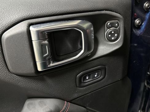 Used 2025 Jeep Gladiator Rubicon image 21