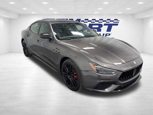 Used 2023 Maserati Ghibli Modena image 3