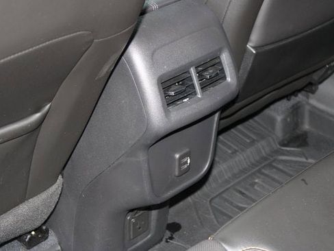 Used 2021 GMC Terrain SLT w/ Elevation Edition image 18