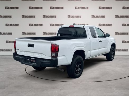 Used 2020 Toyota Tacoma SR AWD/4WD image 5