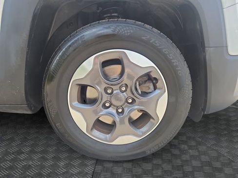 Used 2017 Jeep Renegade Sport w/ Power & Air Group FWD image 33