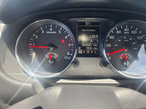 Used 2013 Nissan Rogue SL image 25