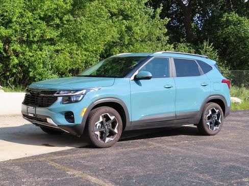 Certified 2026 Kia Seltos EX AWD/4WD image 9