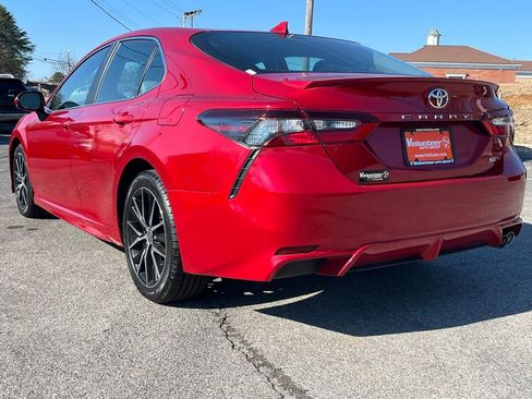 Used 2021 Toyota Camry SE FWD image 5