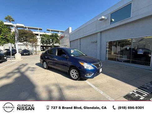 Used 2019 Nissan Versa SV w/ SV Special Edition Package FWD image 1
