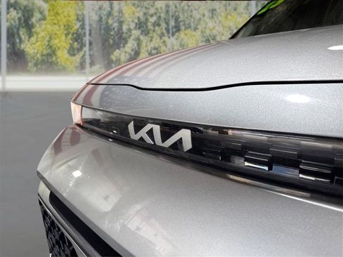 Used 2023 Kia Soul LX w/ Option Group 015 FWD image 19