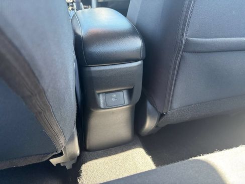 Used 2025 Nissan Versa SV FWD image 23