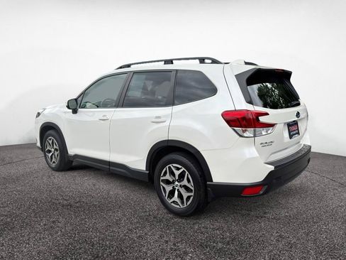 Used 2023 Subaru Forester Premium AWD/4WD image 5