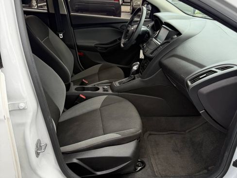 Used 2014 Ford Focus S FWD image 16