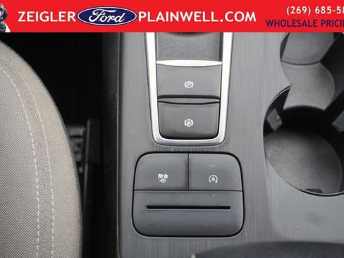 Used 2021 Ford Escape S image 21