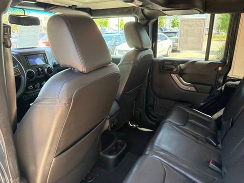 Used 2017 Jeep Wrangler Unlimited Sport w/ Quick Order Package 24S AWD/4WD image 36