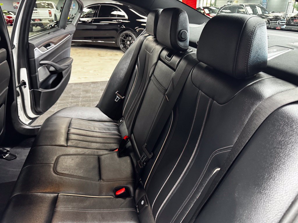 Used 2023 BMW M550i xDrive w/ Executive Package AWD/4WD image 44