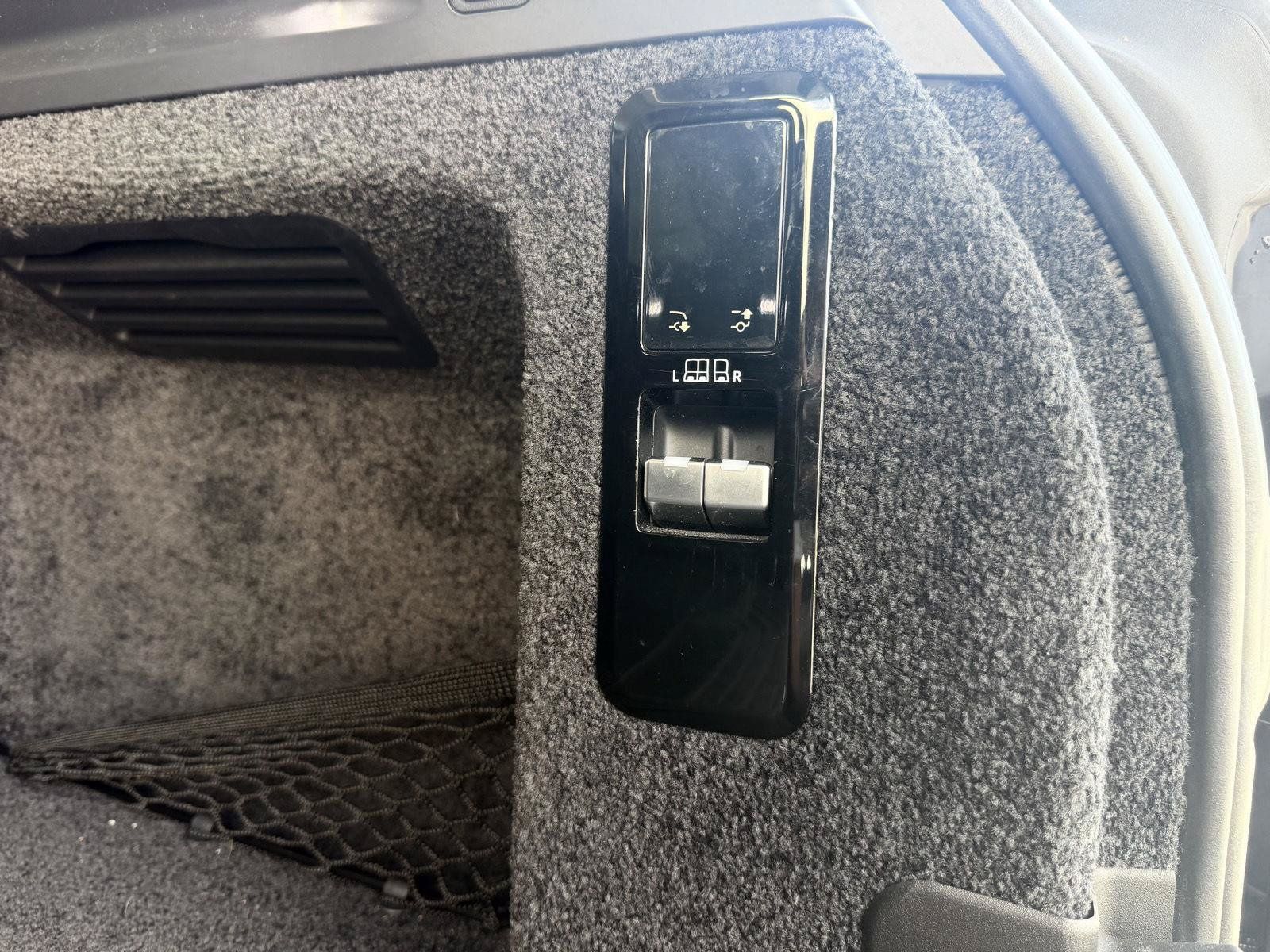 Used 2023 Land Rover Range Rover SE AWD/4WD image 41