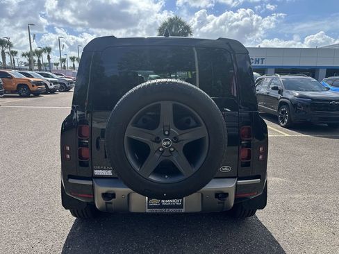 Used 2021 Land Rover Defender 110 X-Dynamic SE AWD/4WD image 14