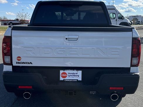 New 2026 Honda Ridgeline Black Edition image 4