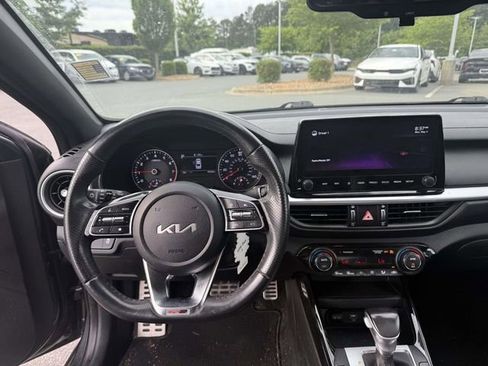 Certified 2022 Kia Forte GT-Line FWD image 4