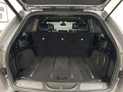 Used 2017 Jeep Grand Cherokee Overland image 13