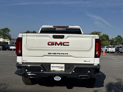 Used 2023 GMC Sierra 1500 SLT w/ SLT Premium Plus Package AWD/4WD image 9