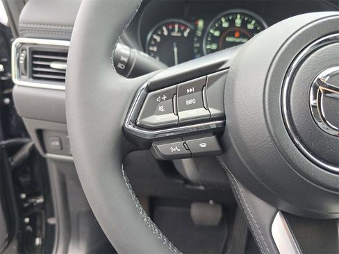 New 2025 MAZDA CX-5 Signature image 35